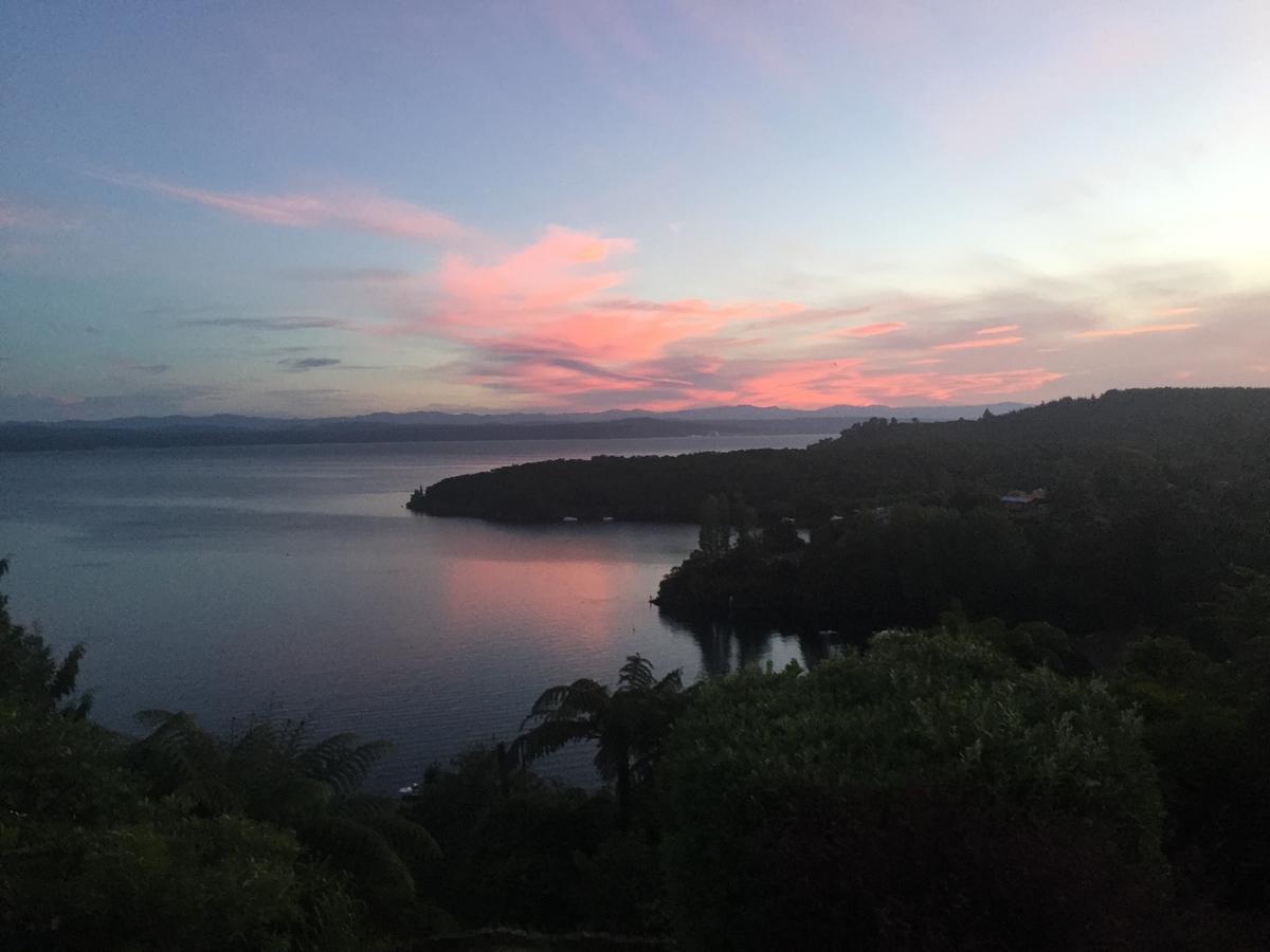 B & B With Stunning Views Taupo Dış mekan fotoğraf